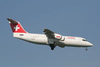 HB-IYR @ EBBR - Arrival of flight LX778 to RWY 02