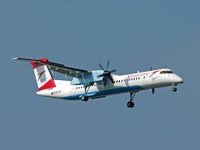 OE-LGL @ VIE - Brandnew plane - Austrians first Dash8-Q400 NEXTGEN approaching RWY 34 - probably one of the first pictures of that new plane at VIE!