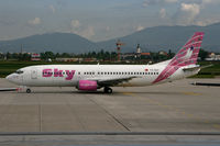 TC-SKF @ LOWG - Sky B737-400