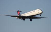 N908DE @ TPA - Delta MD-88