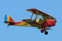 N85882 @ KLAL - De Havilland DH.82A Tiger Moth [85882] Lakeland-Linder~N 14/04/2010. Just about to land at Sun & Fun 2010. - by Ray Barber