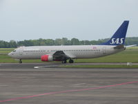 LN-RCN @ EHRD - Taxiing to runway 24
