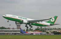 B-16305 @ WADD - Eva Air - by Lutomo Edy Permono