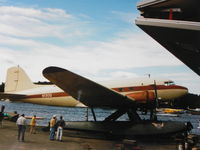 N130Q @ LAKE - Folsome Air Service, Greenville , ME.

24th International Sea Plane Fly In , 1997
Moosehead Lake, Greenville , Maine, USA

Scan from photograph - by Henk Geerlings