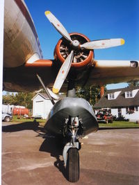 N130Q @ LAKE - Folsome Air Service, Greenville , ME.

24th International Sea Plane Fly In , 1997
Moosehead Lake, Greenville , Maine, USA

Scan from photograph - by Henk Geerlings