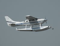 N206MX @ EGLK - STATIONAIR CLIMBING FROM RWY 25. - by BIKE PILOT