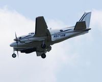 N971AM @ SAT - landing big runway SAT - by Esteban Erik Stipnieks