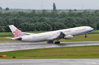 B-18802 @ LOWW - China Airlines - by Artur Bado?