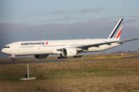 F-GZNG @ LFPG - on taxi at CDG - by juju777