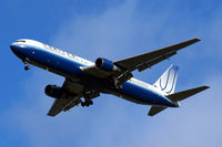 N642UA @ EGLL - Boeing 767-322ER [25092] (United Airlines) Home~G 27/12/2009. On approach 27R 3 miles out.