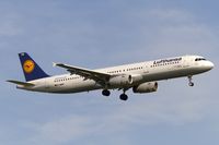 D-AIRW @ EDDF - short final RW25R - by Friedrich Becker