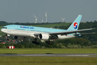 HL7734 @ VIE - Korean Air Boeing 777-2B5(ER)