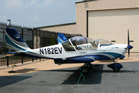 N182EV @ KLNS - KLNS