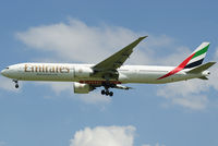 A6-ECF @ VIE - Emirates