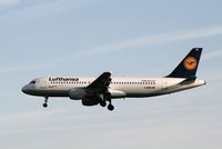 D-AIPK @ EBBR - Descending to RWY 25L