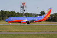 N611SW @ ORF - Southwest Airlines N611SW (FLT SWA1605) from Jacksonville Int'l (KJAX) rolling out on RWY 5 after landing. - by Dean Heald