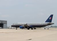 N437UA @ KRFD - Airbus A320