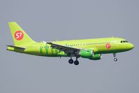 VP-BHI @ LOWW - S7 Airline A319 - by Andy Graf-VAP