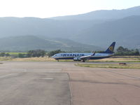 EI-DLB @ LFKF - Boeing 737