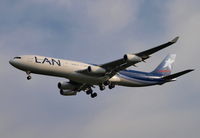 CC-CQC @ EDDF - Short final 07R