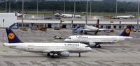 D-AIPB @ EDDM - busy ramps in the morning