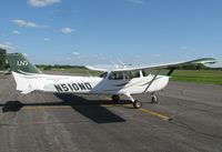 N510ND @ KAXN - Cessna 172S Skyhawk from the University of North Dakota on the line. - by Kreg Anderson