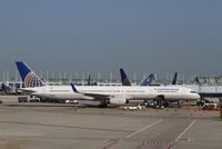N57868 @ KORD - Boeing 757-300