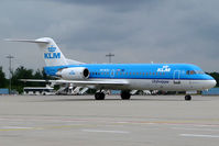 PH-WXC @ CGN - visitor - by Wolfgang Zilske