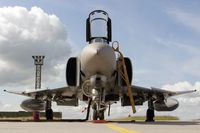 37 75 @ ETNL - waiting for the crew - by Friedrich Becker