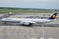 D-AIHL @ EDDF - Lufthansa heading for take-off