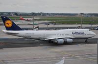 D-ABVM @ EDDF - Lufthansa heading to stand
