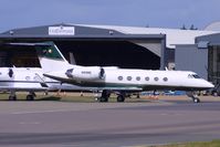 N818ME @ EGGW - 2000 Gulfstream Aerospace G-IV, c/n: 1431 at Luton UK - by Terry Fletcher