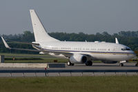 A6-DAS @ LOWW - UAE - Royal Flight