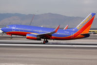 N735SA @ LAS - Southwest Airlines N735SA (FLT SWA5632) from Chicago Midway Int'l (KMDW) landing RWY 25L.
