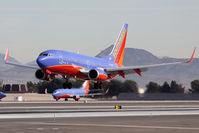 N903WN @ LAS - Southwest Airlines N903WN (FLT SWA3552) from Salt Lake City Int'l (KSLC) landing RWY 25L.