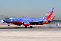 N472WN @ LAS - Southwest Airlines N472WN (FLT SWA98) from Oakland Int'l (KOAK) landing RWY 25L.