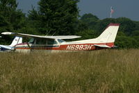 N6983H @ KISZ - 1975 Cessna 172M