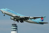 HL7605 @ VIE - Korean Air Cargo