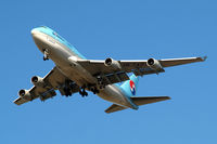 HL7493 @ EGLL - Boeing 747-4B5 [26398] (Korean Air) Home~G 08/09/2009. Seen arriving 27R 3 miles out.