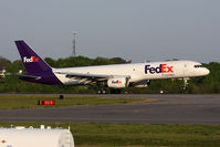 N917FD @ ORF - FedEx Kirby N917FD (FLT FDX307) from Memphis Int'l (KMEM) landing RWY 23.