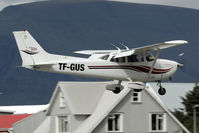 TF-GUS @ BIRK - Icelandic Flying School - by Joop de Groot