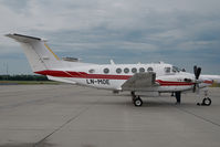 LN-MOE @ LOWW - Beech 200 King Air