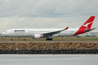 VH-QPD @ YSSY - At Sydney - by Micha Lueck