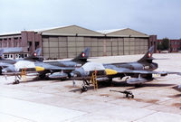 J-4025 photo, click to enlarge J-4025 photo, click to enlarge