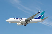 C-FBWS @ YVR - Landing at YVR