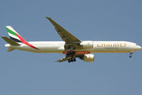 A6-ECU @ VIE - Emirates