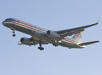 N172AJ @ EBBR - Early arrival from JFK as flight AA172 (look at the tail number !!!) on short final rwy 25R. Winglets. - by Philippe Bleus