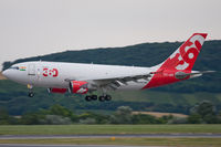 VT-AIO @ LOWW - Deccan Cargo