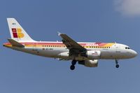 EC-HKO @ EDDF - short final RW07R - by Friedrich Becker