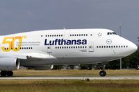 D-ABVH @ EDDF - departing via RW18W